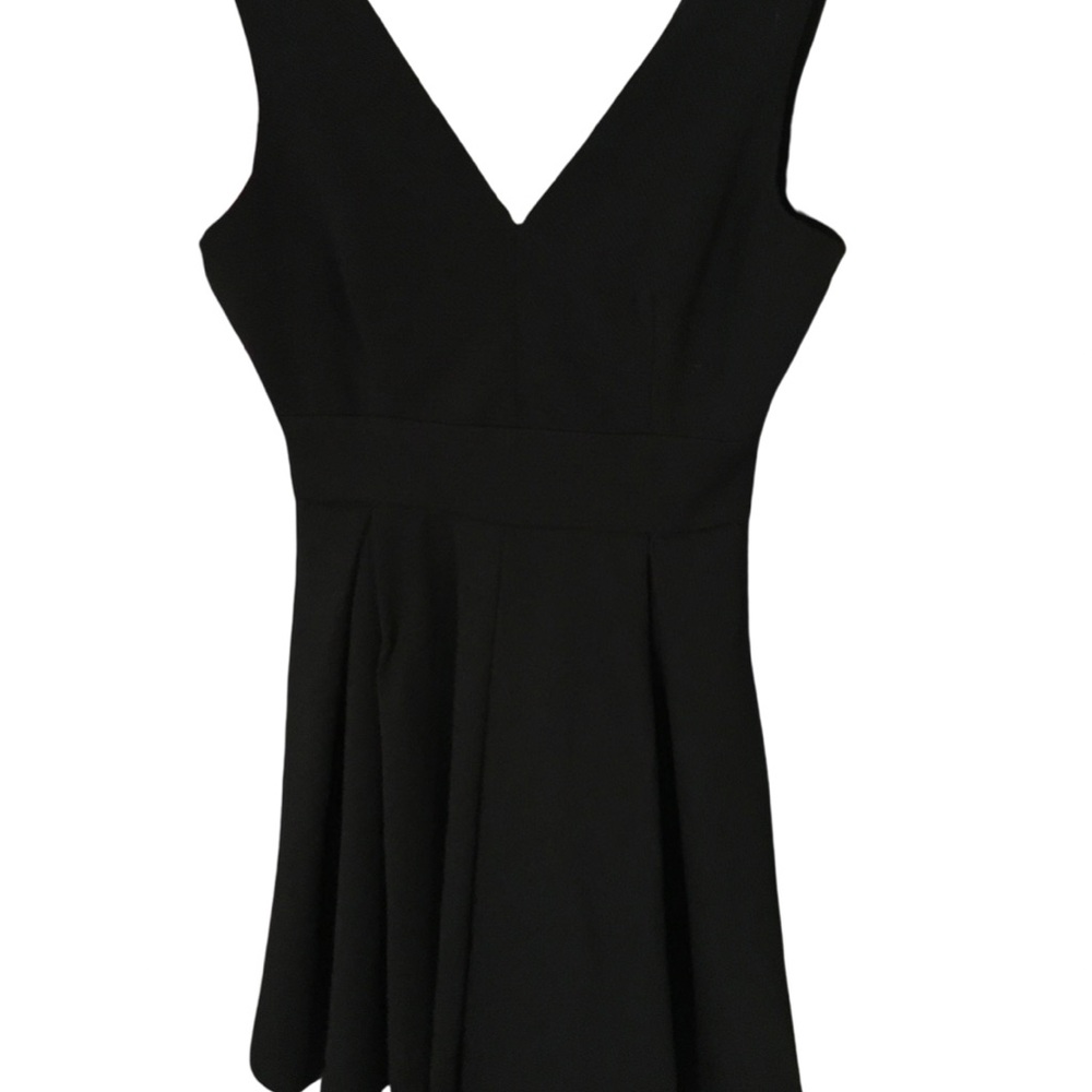 Haute Monde Black Sleeveless V-Neck Mini Dress